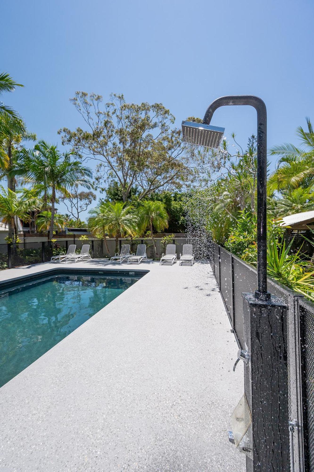 Caribbean Noosa Aparthotel Exterior photo